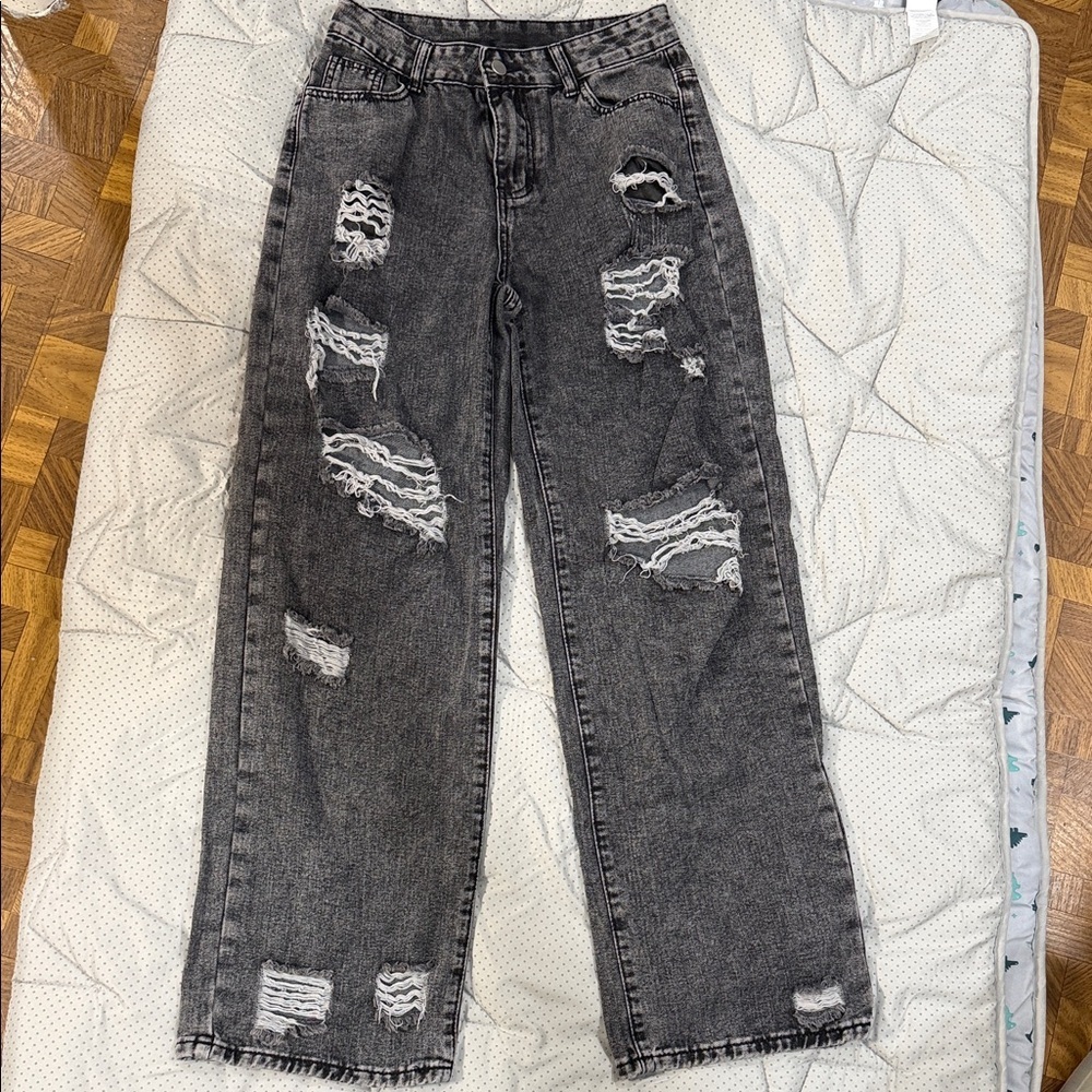 Distressed Black Denim Jeans R27